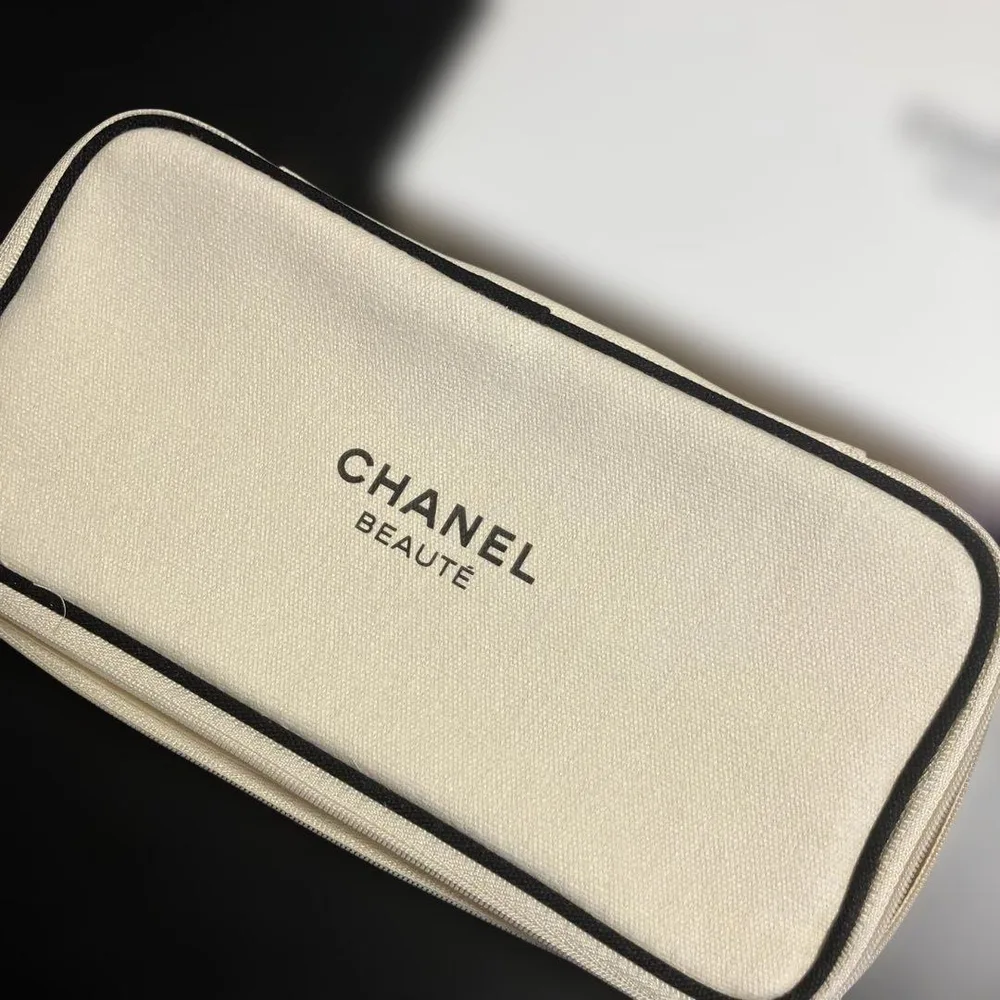 CHANEL シャネルサブリマージュノベルティポーチ