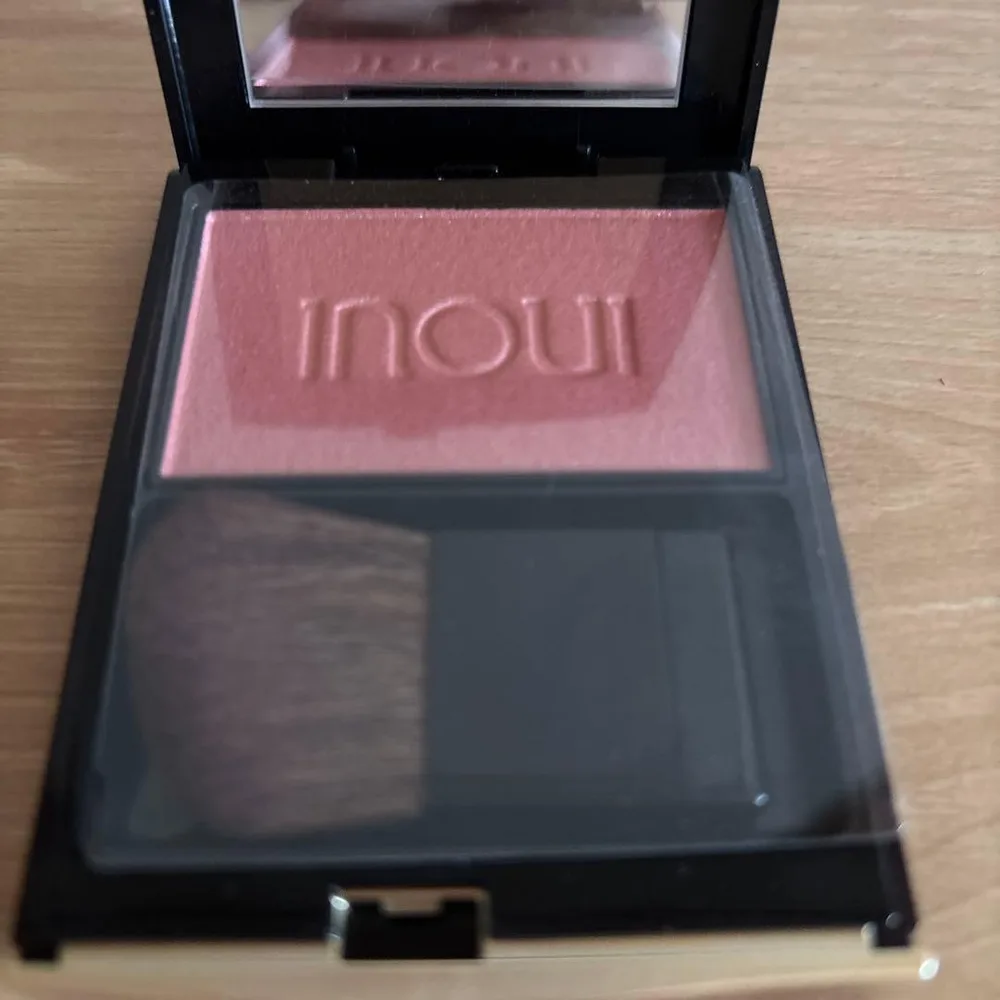 inoui チーク パウダーチーク 01