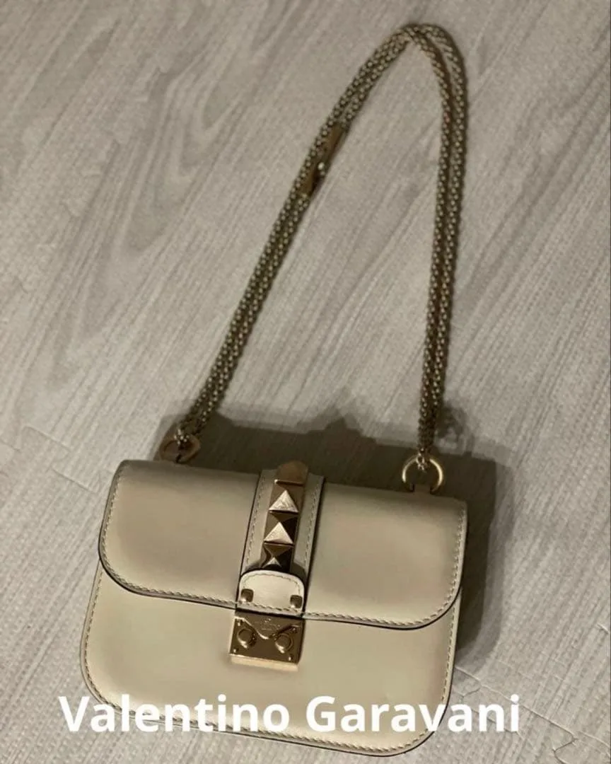 Valentino Garavani ロックスタッズ ショルダーバッグ