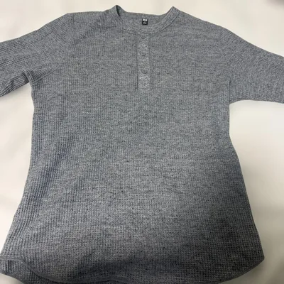 UNIQLO ワッフルヘンリーネック長袖シャツ グレー