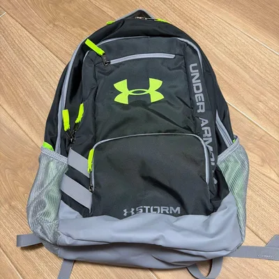 【美品】UNDER ARMOUR リュック 週末セール25日まで値下げします!