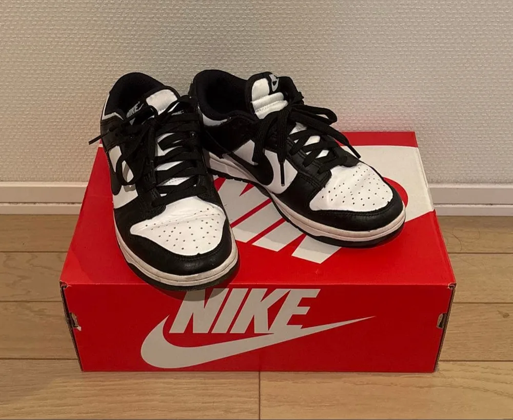 NIKE DUNK LOW ブラック ホワイト 24.0cm