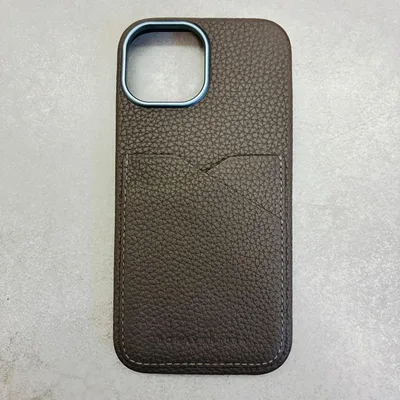BONAVENTURAバックカバーケースシュリンクレザー iPhone15