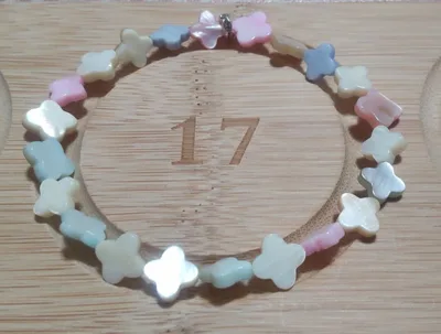 フラワーモチーフ 天然貝ブレスレット 17cm
