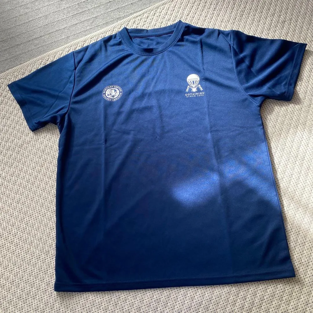 ネイビー Tシャツ プリントロゴ付き