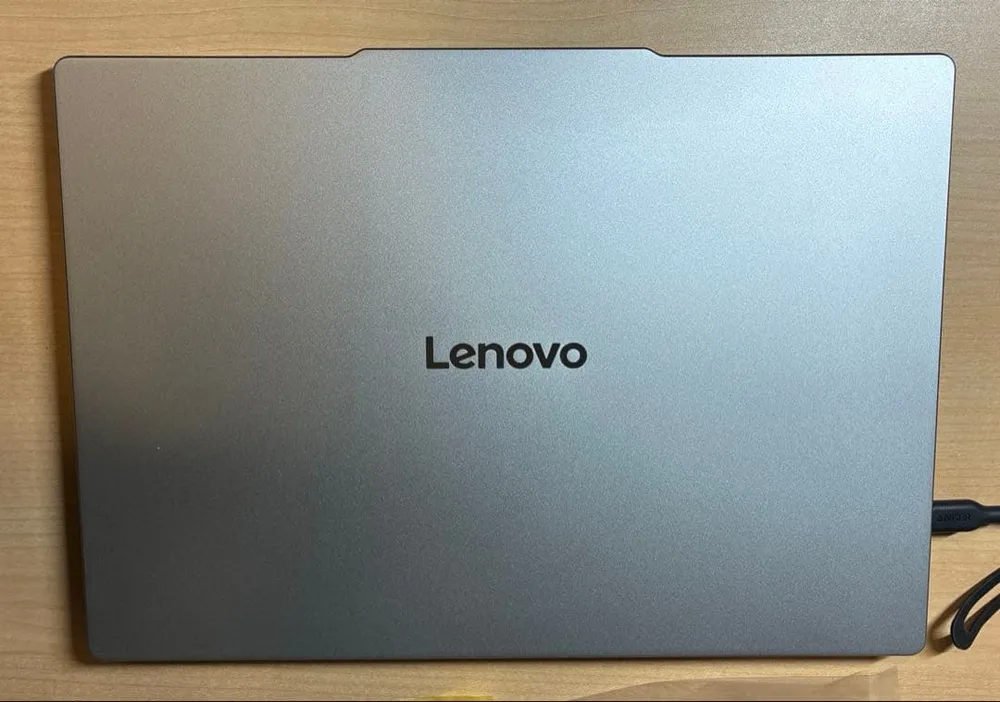 Lenovo IdeaPad Slim 5 Light Gen 10 :超軽量