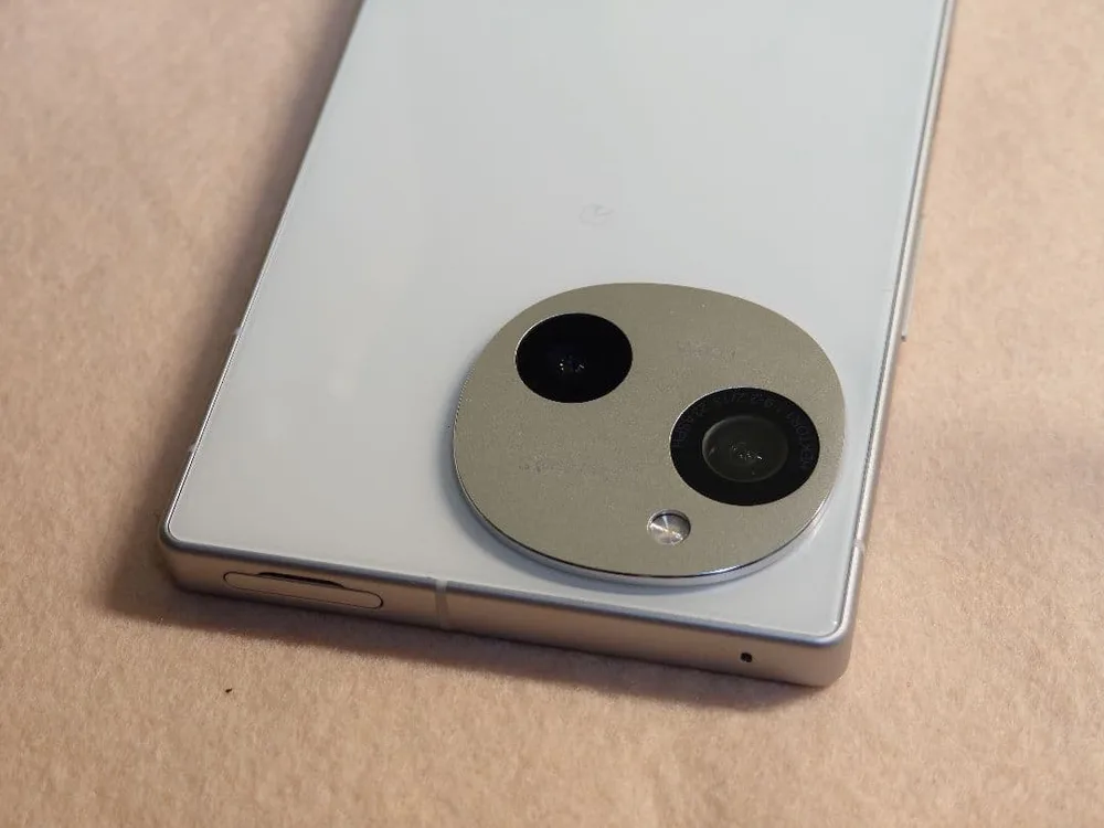 極美品 SHARP AQUOS R9 SH-51E sim フリー