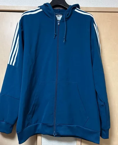 新品同様⭐︎adidas メンズ ジャージ ブルー XLサイズ スポーツ 長袖