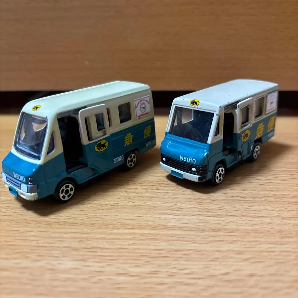絶版!!ヤマト運輸 宅急便 ミニカー 角目丸目トラック 2台セット 非売品