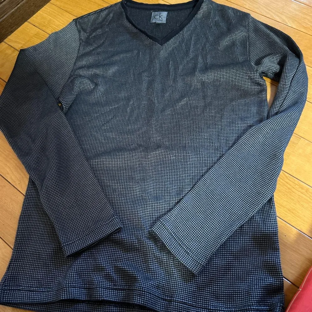 週末値下 ck Calvin Klein Vネック 長袖カットソー グレー