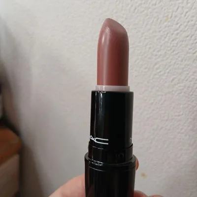MAC ラブミーリップスティック レッセフェール 1