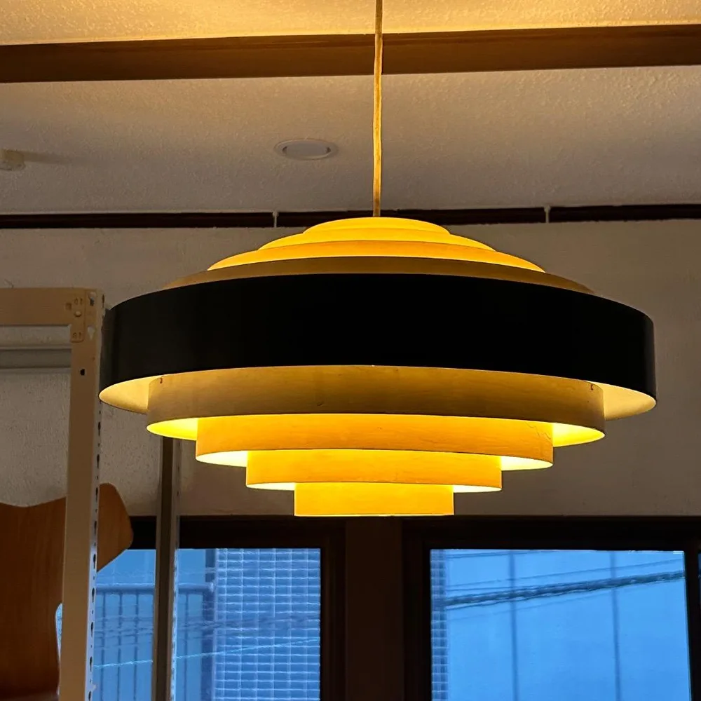 Yamada Lighting โคมไฟระย้าสไตล์วินเทจหลายบานเกล็ด Mid Century