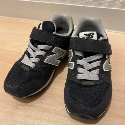 【美品】New Balance キッズ スニーカー 996 ブラック 17cm