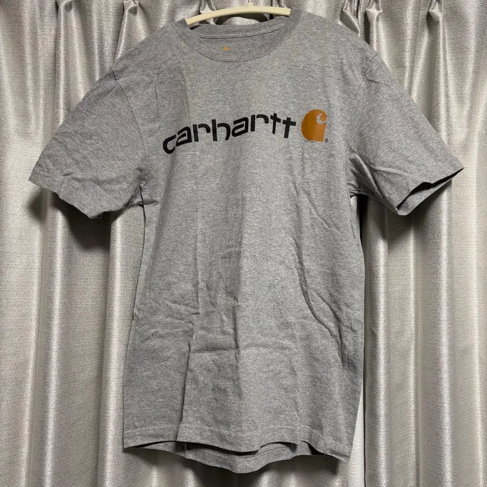 【Carhartt】ロゴプリント 半袖Tシャツ グレー