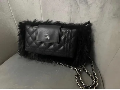riu Fur quilting phone bag ブラック