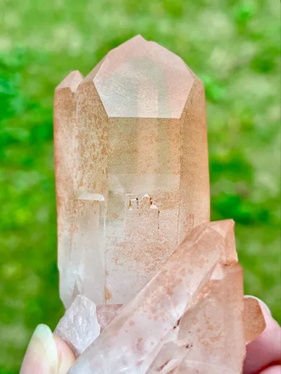 ピンク水晶 ピンククォーツ 水晶クラスター 原石