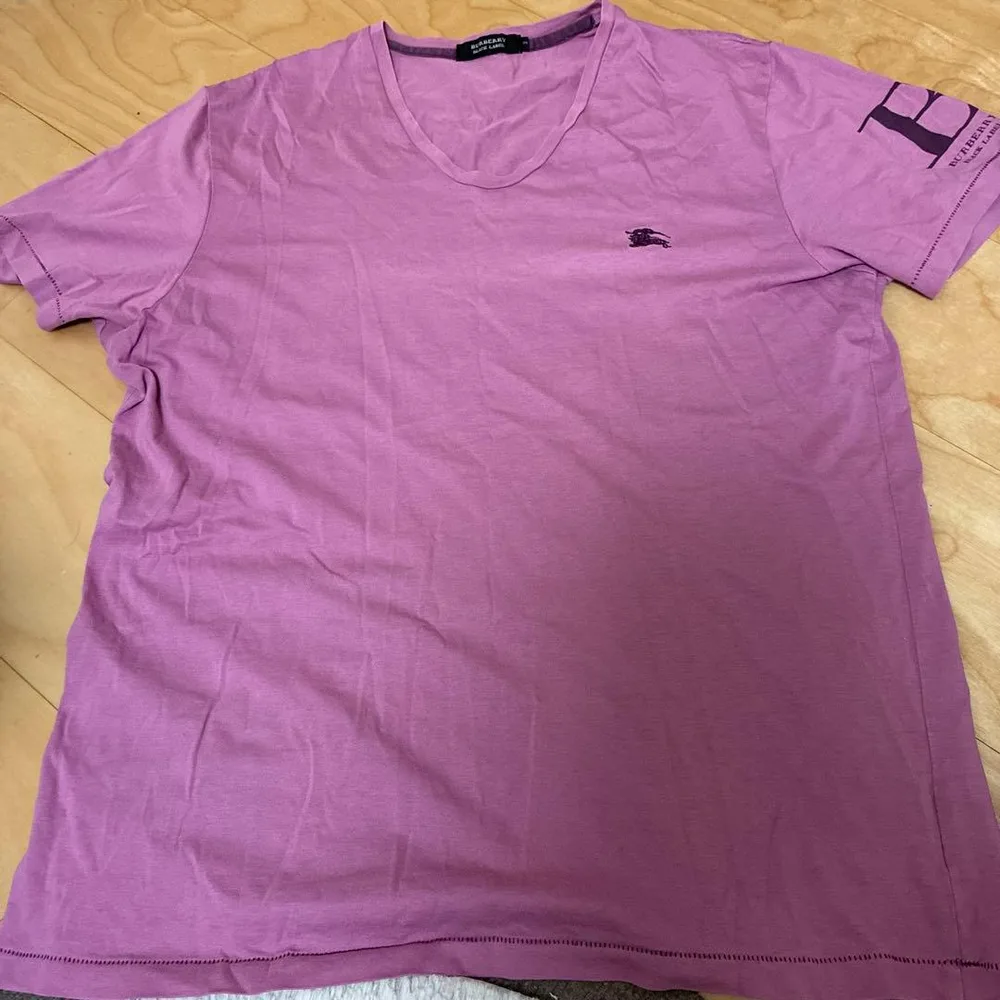 BURBERRY BLACK LABEL Vネック Tシャツ パープル 3