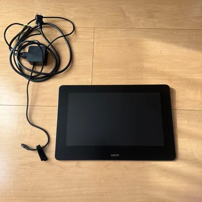 Wacom Cintiq Pro 本体 電源ケーブル付き
