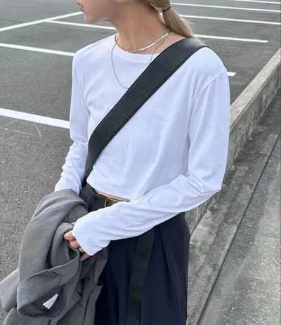feepur クロップド Tシャツ