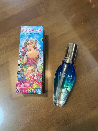 2回ほど使用 エスカーダ ターコイズサマー オードトワレ 30ml