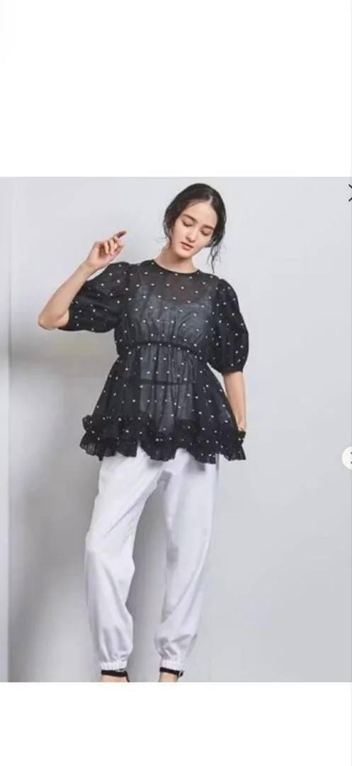 United Arrows⭐︎เสื้อ Peplum แขนพัฟ