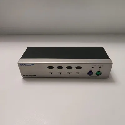 【通電確認済】ELECOM 4台用 パソコン切替器 KVM-U24
