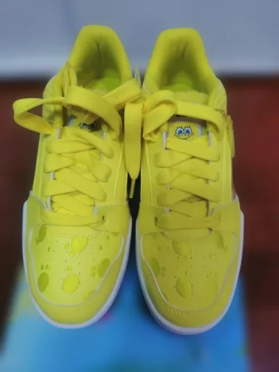 PUMA スポンジ・ボブ スニーカー イエロー