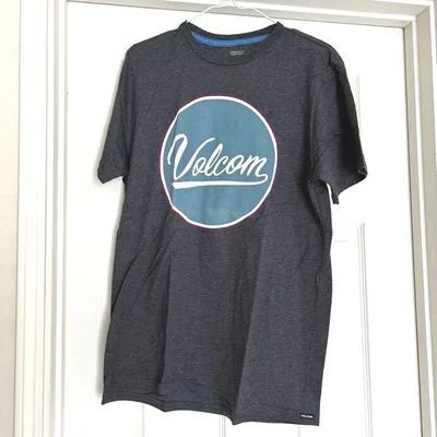 VOLCOM 半袖Tシャツ ロゴプリント チャコールグレー トップス ブルー S