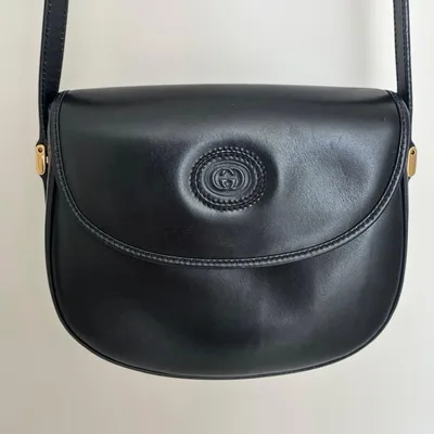 Old Gucci กระเป๋าสะพายไหล่ Interlocking G All Leather สีดำ สภาพดี