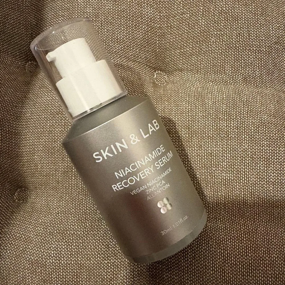 SKIN & LAB ไนอาซินาไมด์ รีคัฟเวอรี่ เซรั่ม 30มล