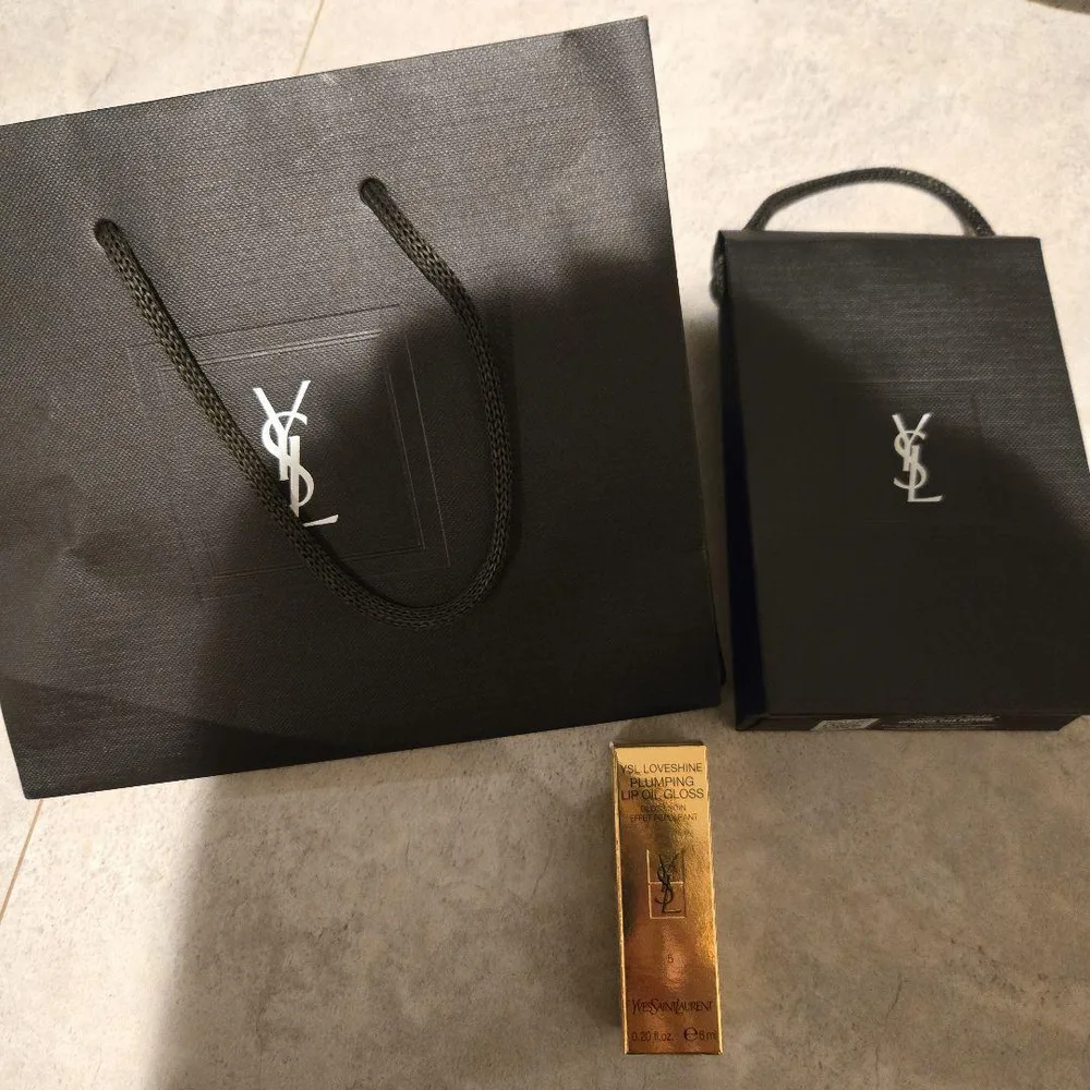 新品 YSL イブサンローラン ラブシャイン グロスプランパー 5