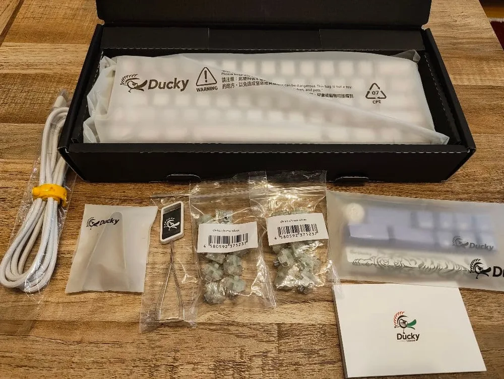 Ducky one 3 Mini 【Aura White】