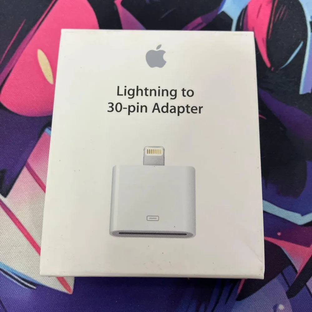 Apple Lightning to 30-pin Adapter