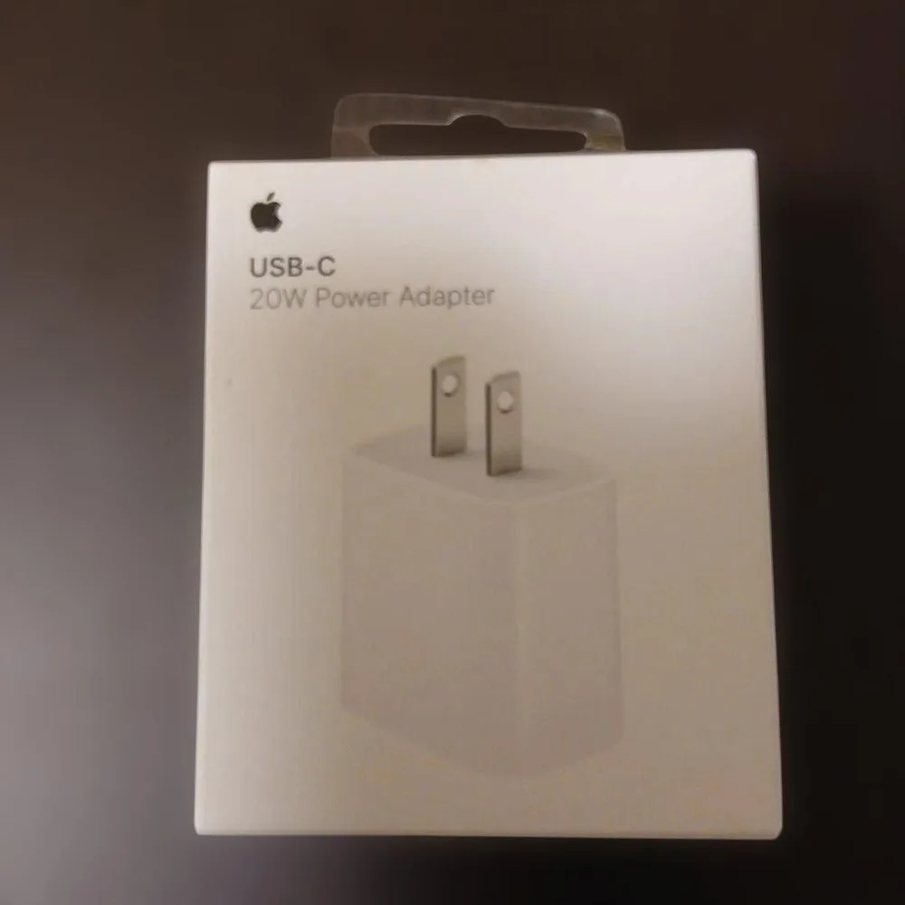 Apple 20W USB-C 電源アダプタ