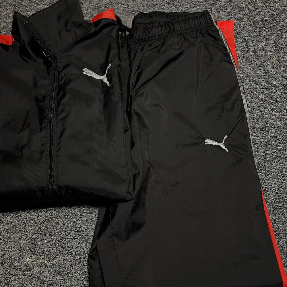 PUMA ピステ 上下セット ブラック Mサイズ