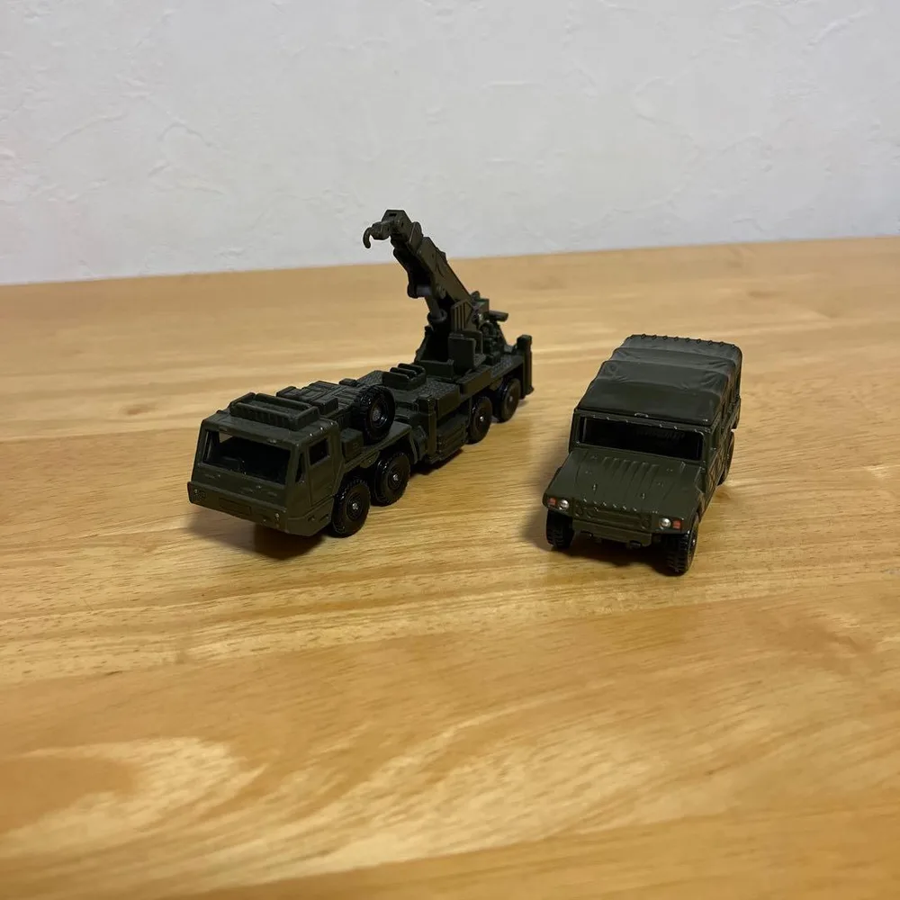 自衛隊 ミニカー 2台セット 重レッカー 高機動車