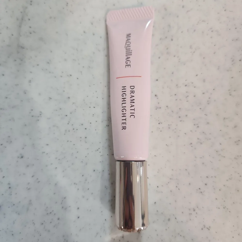 MAQuillAGE ドラマティックハイライター 残8割