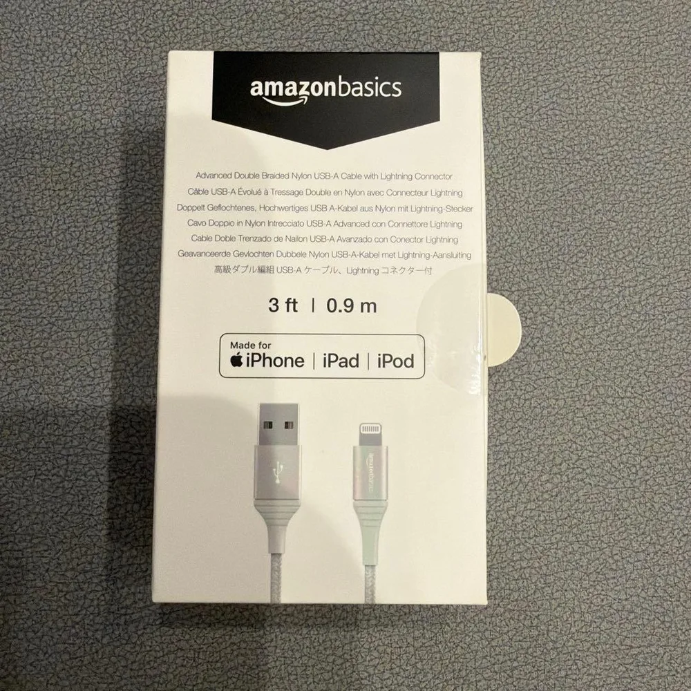 Amazonベーシック Lightningケーブル 0.9m