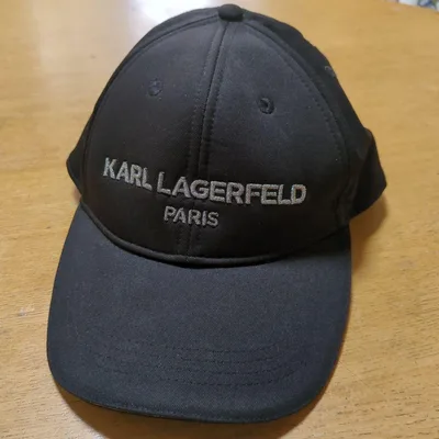 KARL LAGERFELD PARIS 黒 キャップ