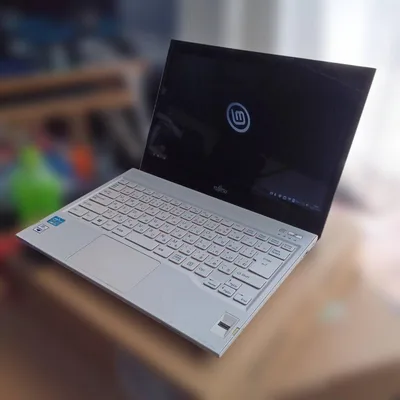 富士通 LIFEBOOK SH54/J LinuxMint i5 8GB 訳あり