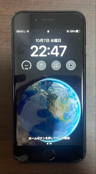 iPhone8 64GB スペースグレー 本体のみ 初期化済み(背面にヒビあり)