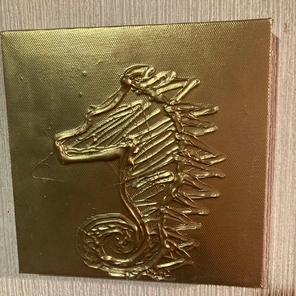 【一点物】立体テクスチャーアート タツノオトシゴ 金色