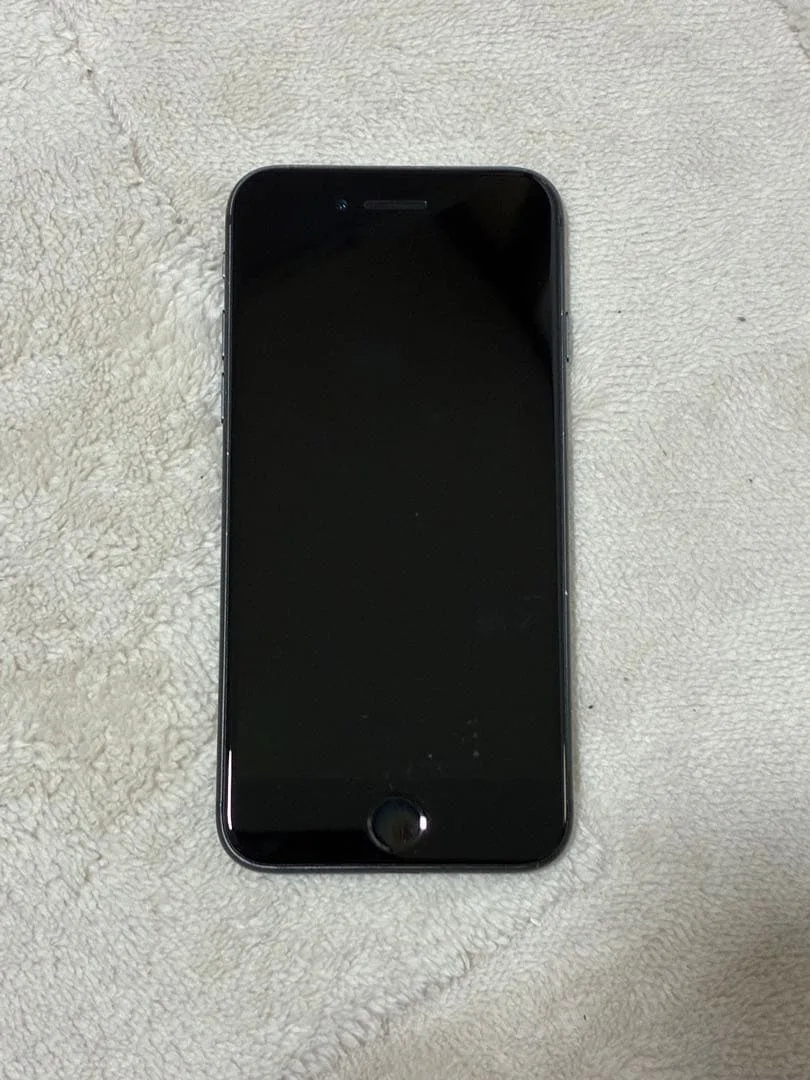 iPhone8 64GB バッテリー100%