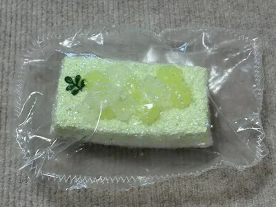 ◯kikisquishy L シャリ マスカットケーキ 純泥◯