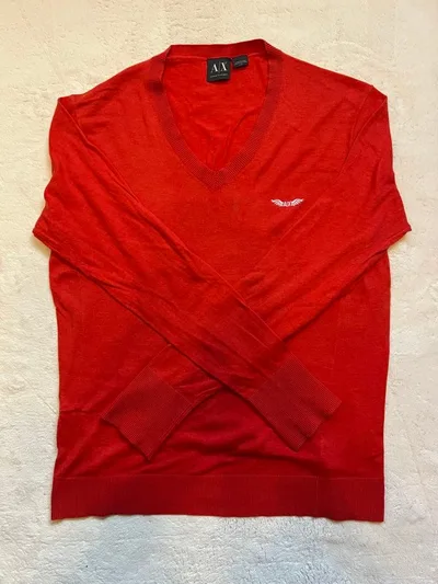 ARMANI EXCHANGE Vネック 長袖ニット レッド Mサイズ