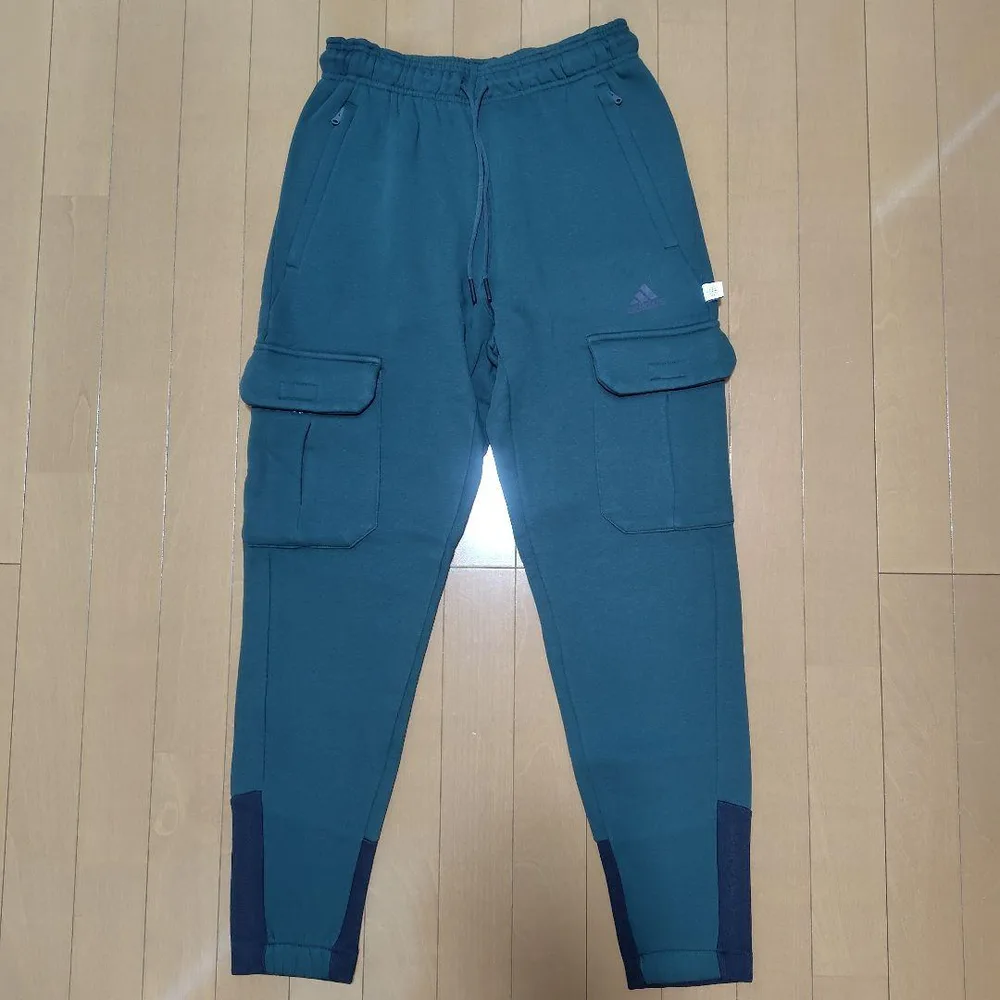 【新品・未使用】adidas カーゴジョガーパンツ グリーン 裏起毛