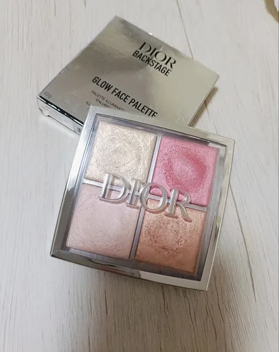 DIOR バックステージ フェイス グロウ パレット 004