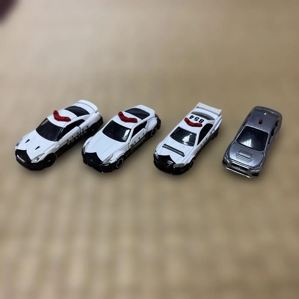トミカ スポーツカー パトカー 4台セット