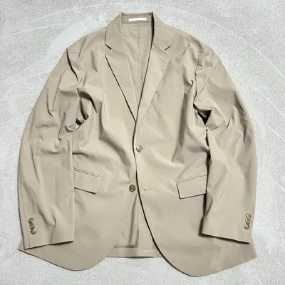 大きいサイズ 新品同様 UNIQLO 感動ジャケット R-8770