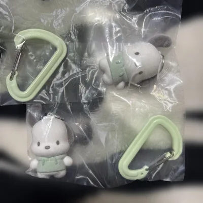 【バラ売り可】サンリオ カラフルカラビナマスコットチャーム ポチャッコ
